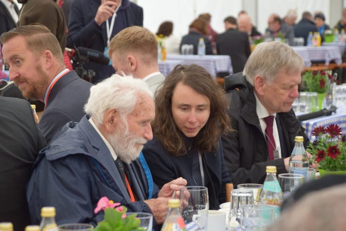Der franzözische Zeitzeuge Jean Lafaurie im Gespräch