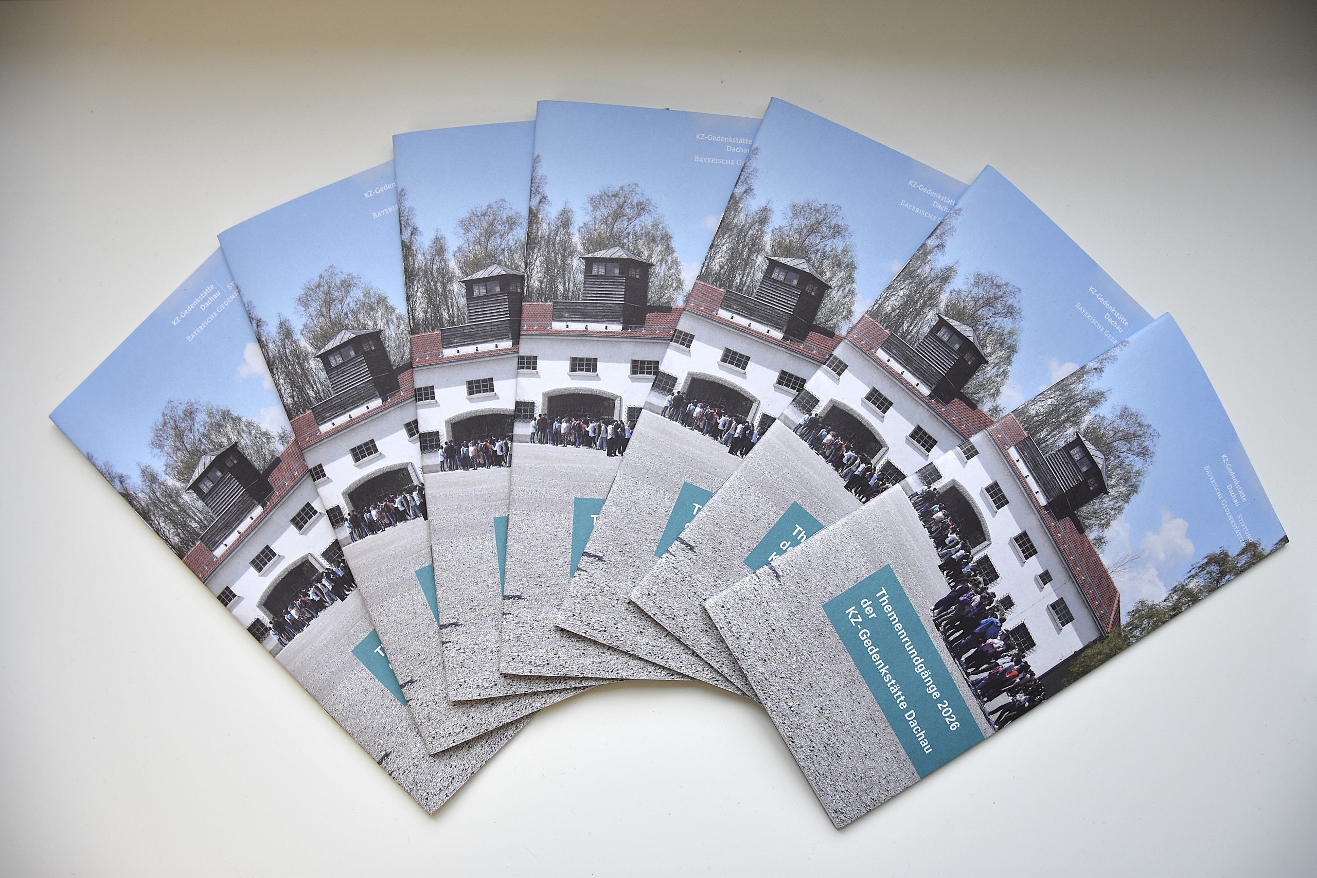 Themenrundgangsbroschüren 2026 © KZ-Gedenkstätte Dachau